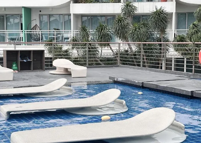 Azure Urban - Balai Malipayon Aparthotel *